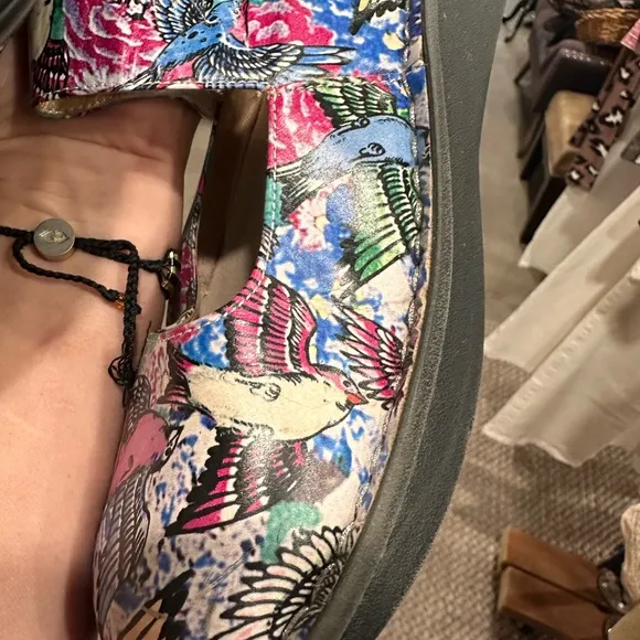 Women's Alegria‎ &quot;Paloma&quot; Mary-Janes multicolor &quot;Finch&quot; print. Size 36