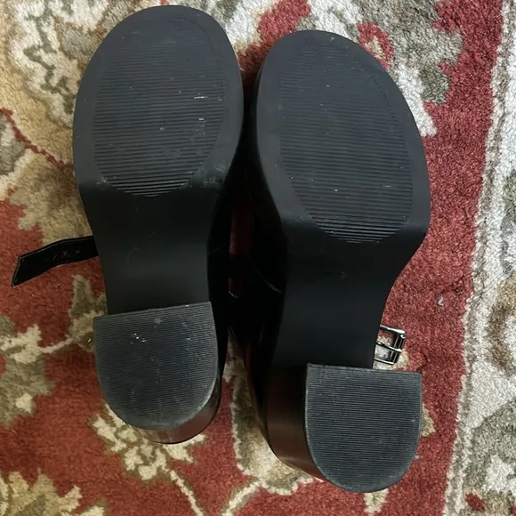 Women's Black Chunky Heel Shoes by MADDEN GIRL
