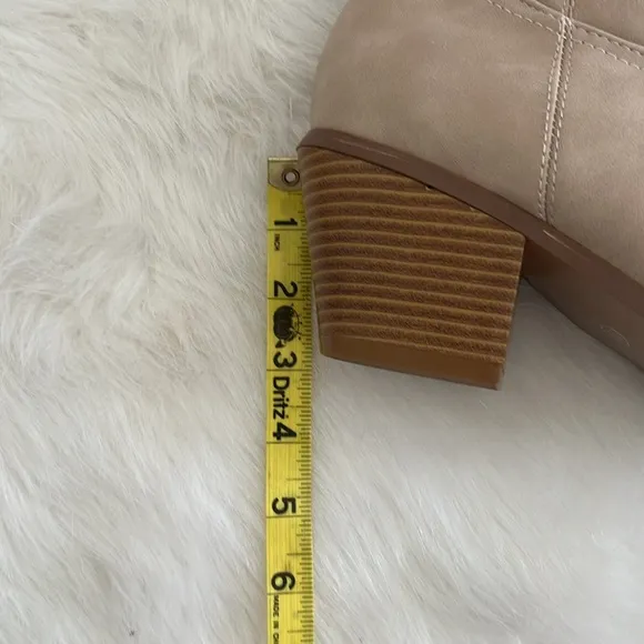 Women’s Cowboy Boots in Nude - Size 10 NWOT