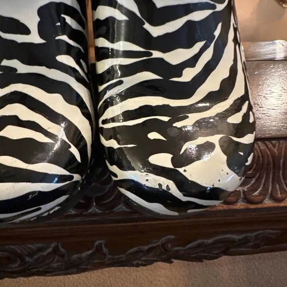 Women’s Dansko Zebra Print Patent Leather Shoes  Size 37 (6.5)