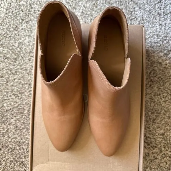 Women's Mia Everyday Ankle Bootie - color Almond - size 10 with 2” Heel