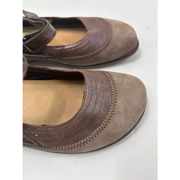 Women's Naot Mary Jane Shoes Size 39 (8.5-9) Brown Taupe