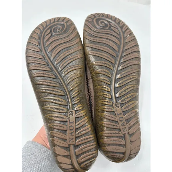 Women's Naot Mary Jane Shoes Size 39 (8.5-9) Brown Taupe