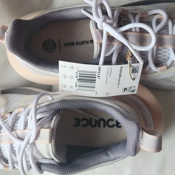 Women's Size 8, Adidas Gym, Yoga, Activewear Shoes