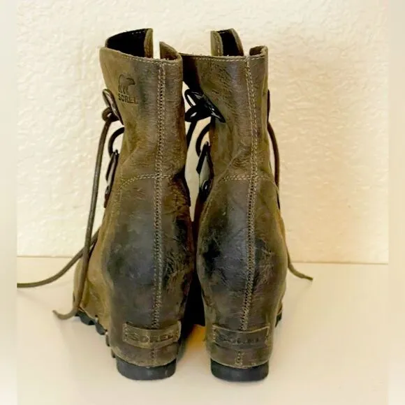 Women's Sorel Joan of Arctic Wedge Mid Waterproof Leather Boots. Size 6.5