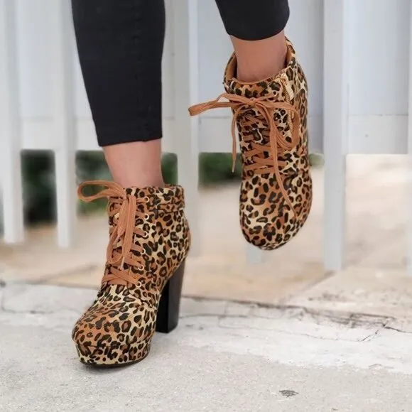 Women's Suede Lace-Up Chunky Block High Heel Ankle‎ Boots Leopard
