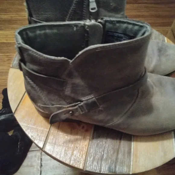 Women's Teva De La Vina Waterproof Leather Ankle Boots Size 11 Gray Nubuck