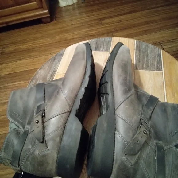 Women's Teva De La Vina Waterproof Leather Ankle Boots Size 11 Gray Nubuck
