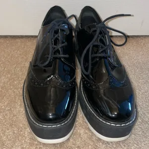 Womens Zara Chunky Platform Patent Leather Oxford Derby Shoes