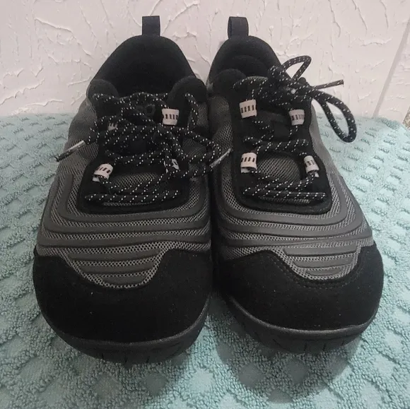 Xero Shoes 360 Shoes - Men's size 8, charcoal
