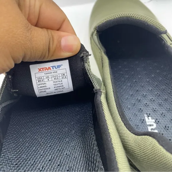 XTRATUF mens Topwater slip on shoes Size 9.5M