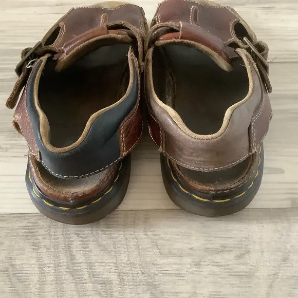 Y2k Dr. Martens brown pebbled leather sandals air wair fisherman shoes size 11