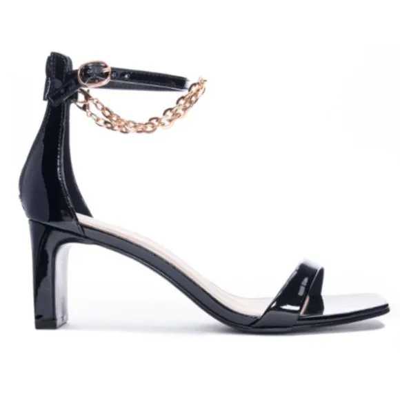 Yara Patent Sandal