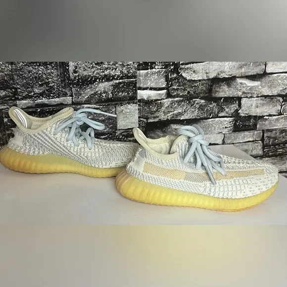 Yeezy Boost 350 V2 Lundmark Kids size 11.5