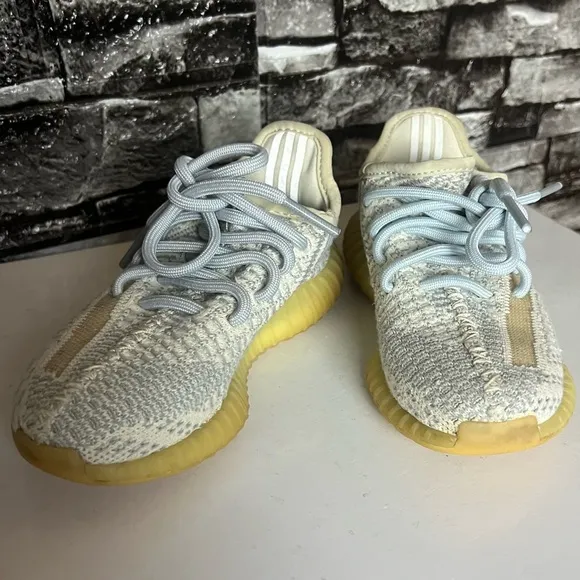 Yeezy Boost 350 V2 Lundmark Kids size 11.5