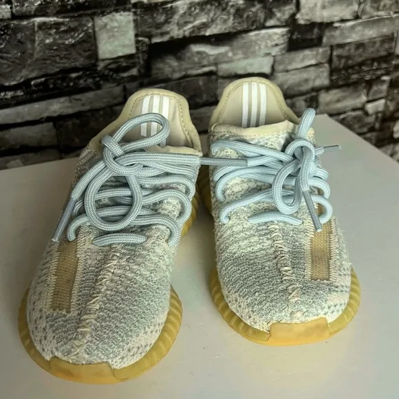 Yeezy Boost 350 V2 Lundmark Kids size 11.5