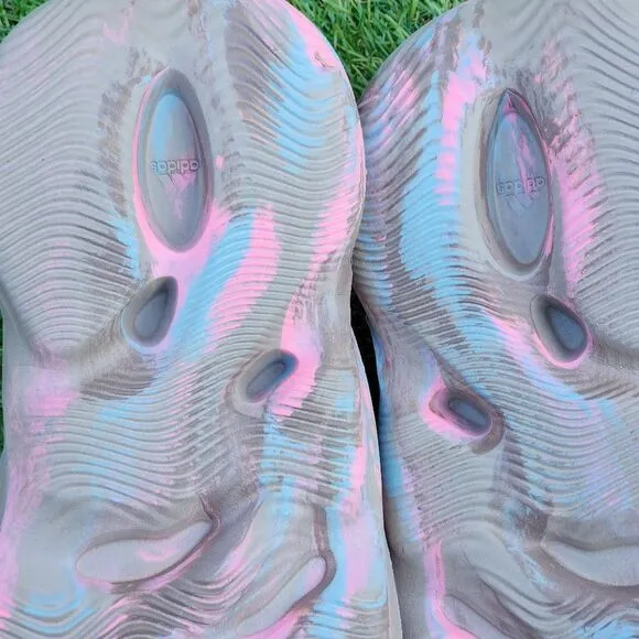 YEEZY FOAM RUNNERS - Mens Slippers - SIZE 8