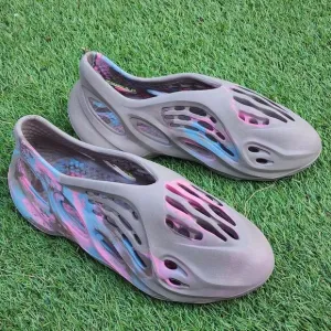 YEEZY FOAM RUNNERS - Mens Slippers - SIZE 8