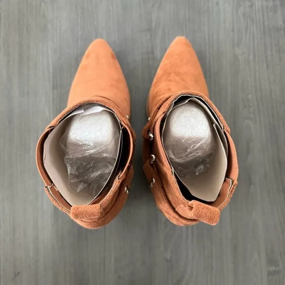 YOKI Muriel Women suede Western ankle boots cowgirl booties NWT Size 6.5