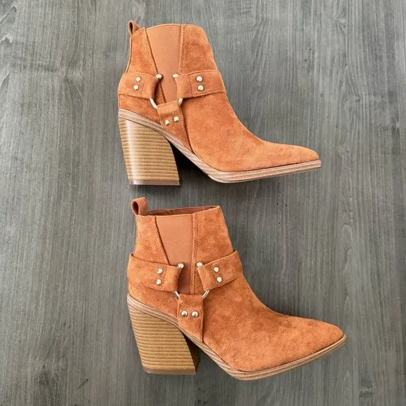 YOKI Muriel Women suede Western ankle boots cowgirl booties NWT Size 6.5