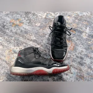 Youth Nike Air Jordan Retro Bred (2012) Basketball Shoes Black Red White - 5.5Y