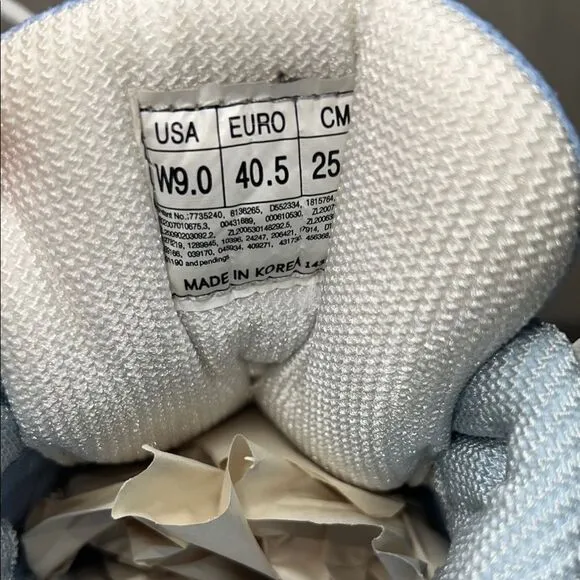 Z-Coil White and Blue Athletic Sneakers Woman’s Size 9