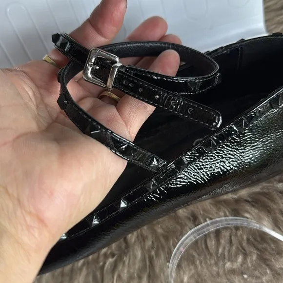 (Z2) Idoré patent leather mary janes style shoes, size 10B